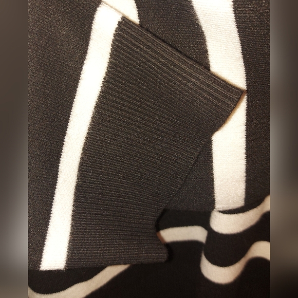 Striped Crew Neck Sweater - Picture 6 of 6